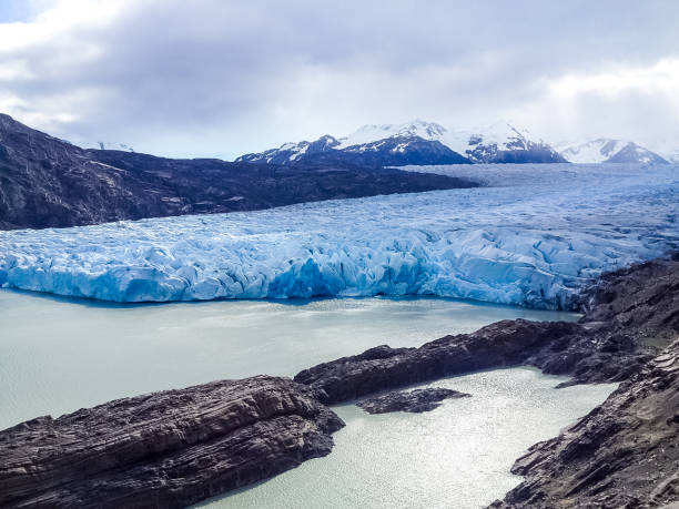 istock Torres Del Paine 882569868