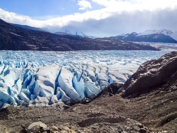 istock Torres Del Paine 882595982