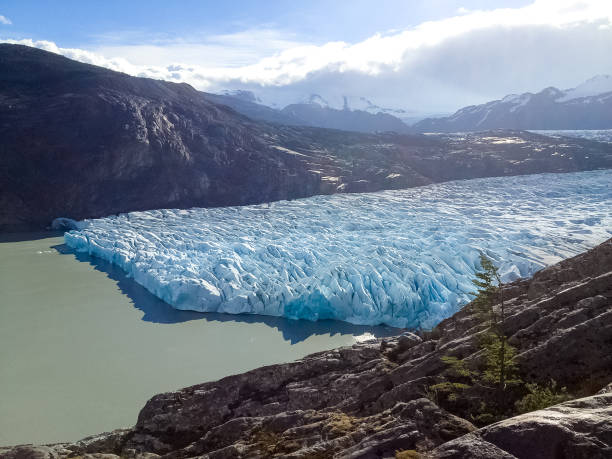 istock Torres Del Paine 882605064