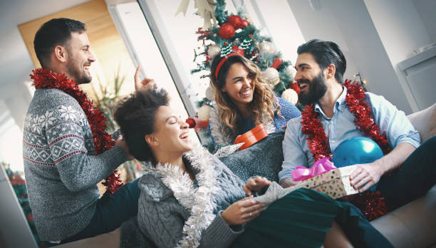 istock Christmas with friends. 882630508