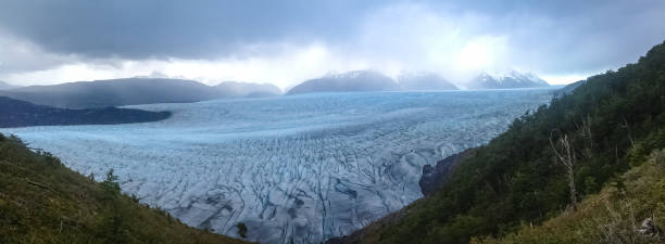 istock Torres Del Paine 882649420