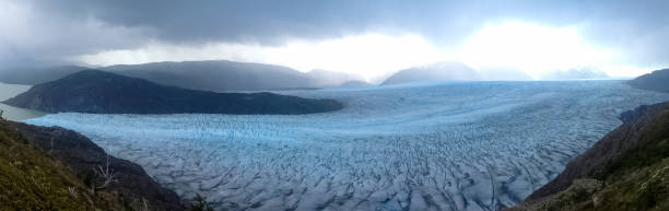 istock Torres Del Paine 882649768