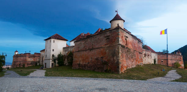 istock Brasov Fortress in twilight 882670732