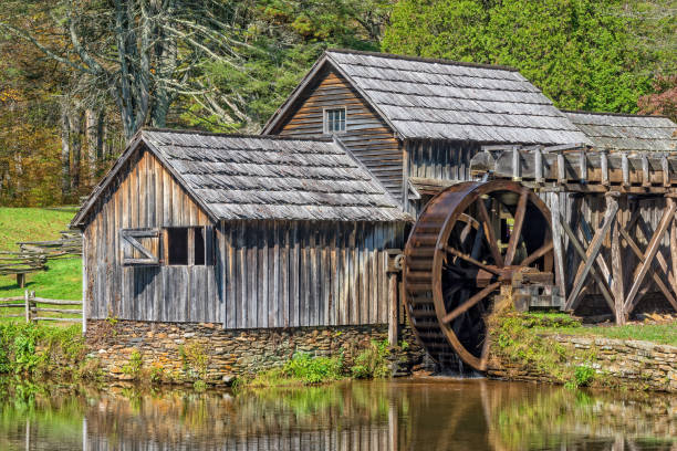 istock Mabry Mill On The Blue Ridge Parkway 882739382
