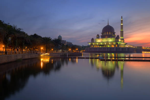 istock Putra Mosque view at sunrise, Putrajaya, Malaysia 882817434