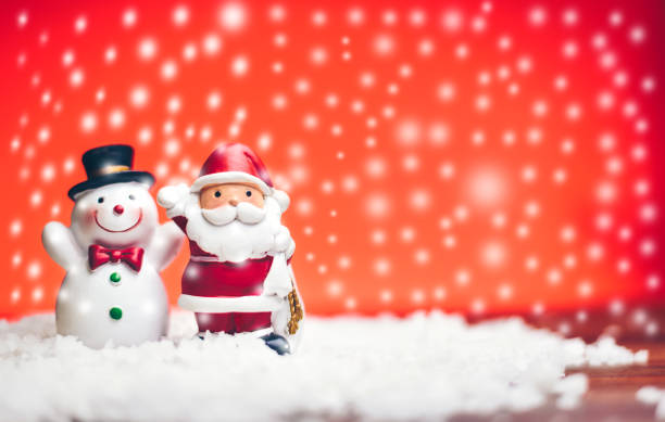 istock Snowman dolls with happy holiday atmosphere. 882836372