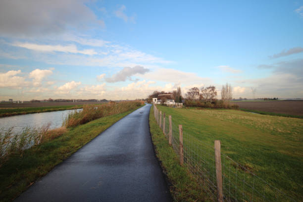 istock Dike along river Rotte in Moerkapelle in Netherlands 882850748