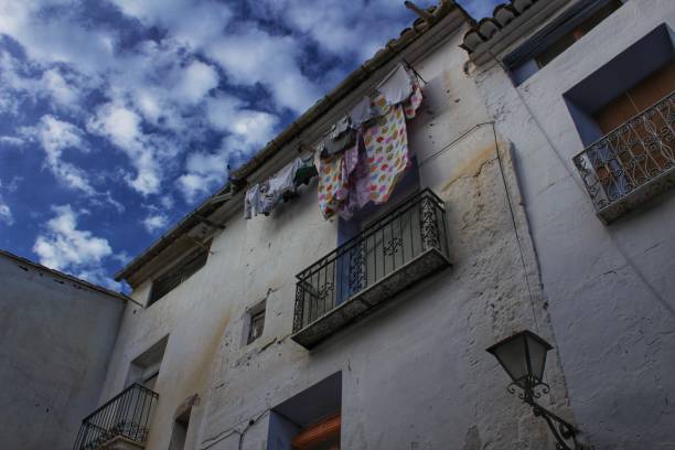 istock Narrow rural streets in Chelva, Valencia 882901876