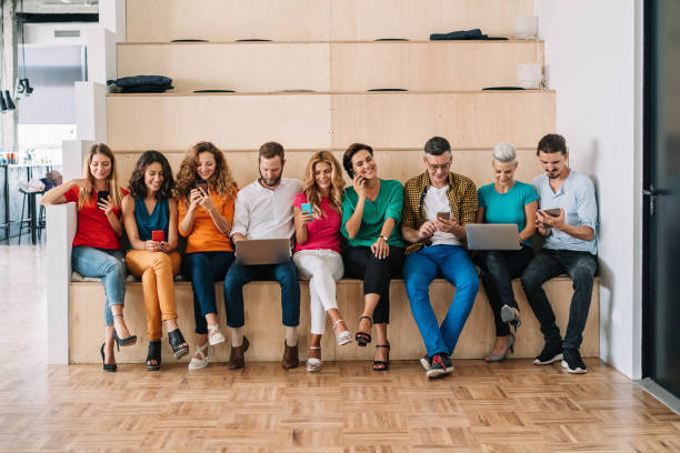 istock Group of people in a social networking concept 882909110