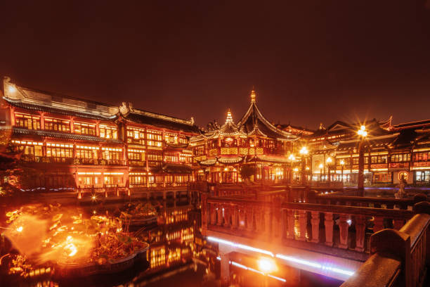 istock Yuyuan Garden in Shanghai, China 882921602