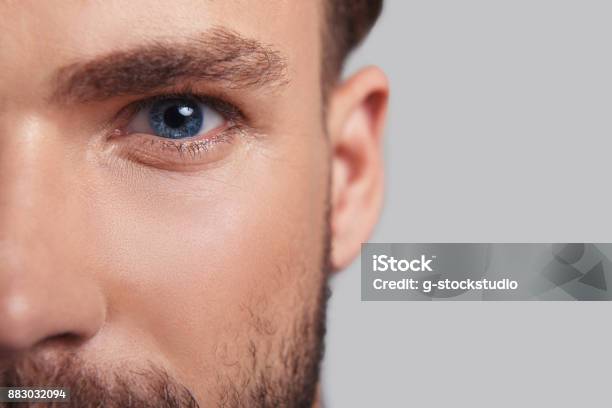 Tief Suchen In Deinem Herzen Stockfoto und mehr Bilder von Männer - Männer, Nahaufnahme, Menschliches Gesicht