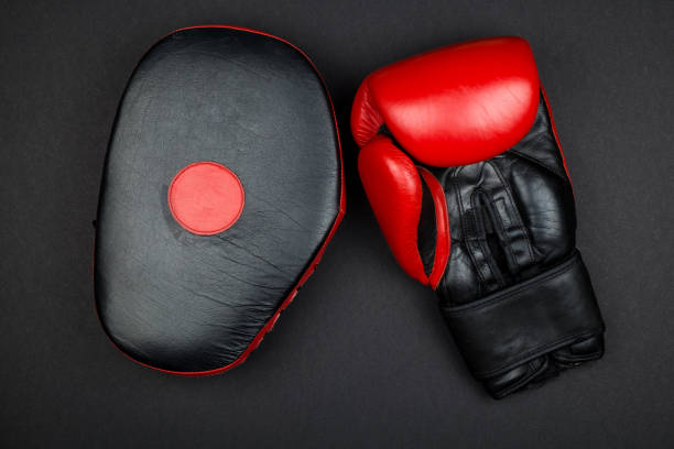 equipaggiamento sportivo - group of objects padding exercising boxing glove foto e immagini stock