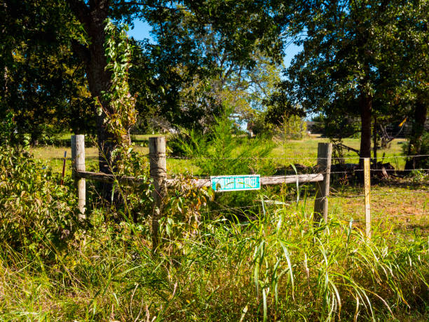 istock Small farm at Route 66 in Oklahoma 883102994