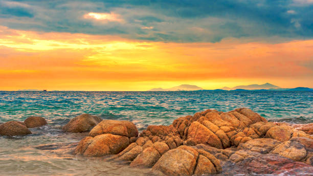 istock Beautiful Seascape view in sunset Background 883111074