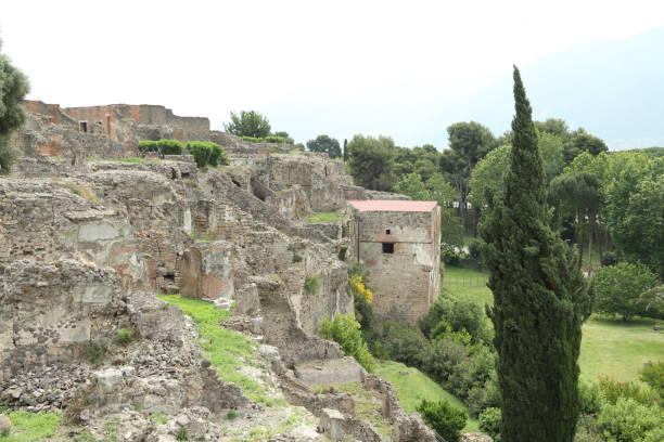 istock The Ruins of Pompeii 883125274