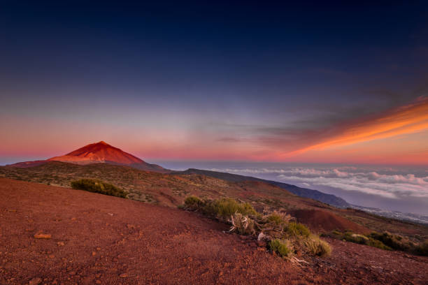 istock spectacular dawn on the volcano Teide naTeneryfie 883129476