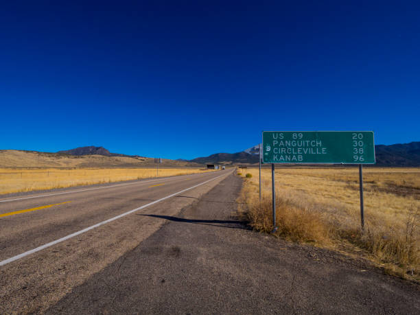 istock Road to Bryce Canyon National Park in Utah 883219528