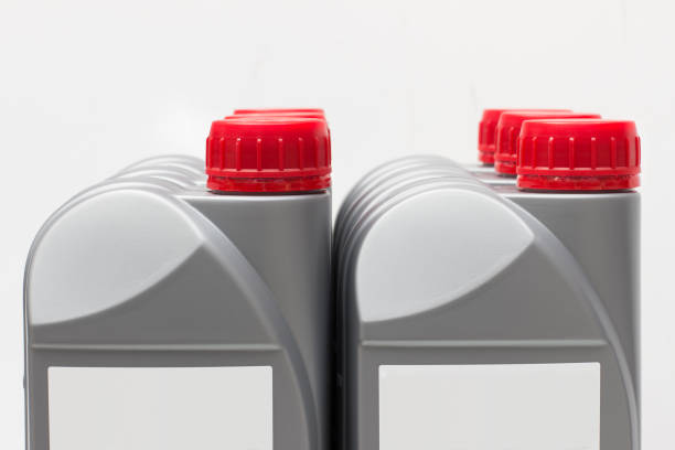 istock bottle of oil for the engine 883240798