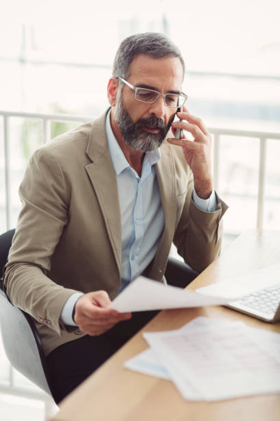 istock Businessman working in the office 883321152