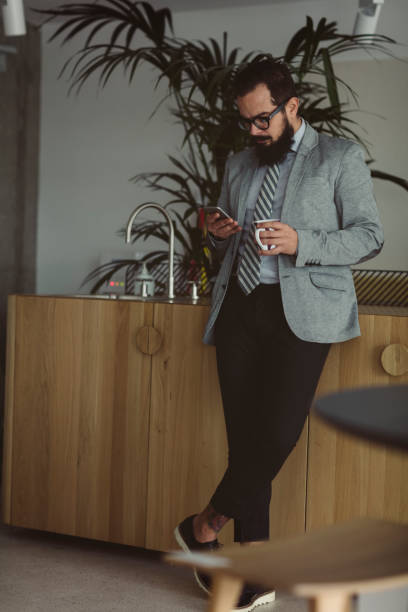 istock Businessman working in the office 883351300