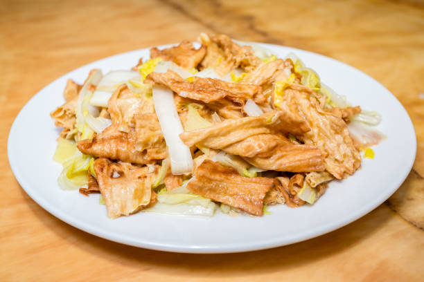 istock chinese food 883695034