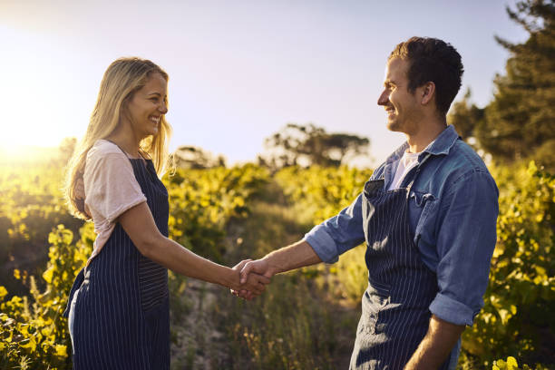 istock Partnering up to bring quality produce 883729414
