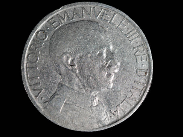 istock Italian 2 lire vintage coin 883796926