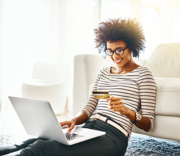 istock Time to do some shopping 883852312