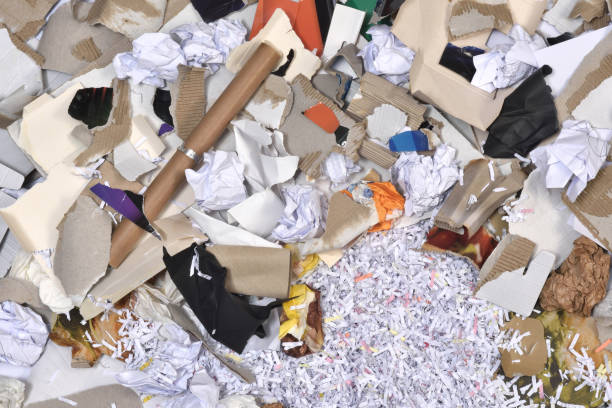 istock inside of a paper recycling container 884028934