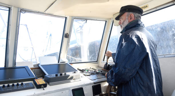 fisherman - fishing nautical vessel small men imagens e fotografias de stock