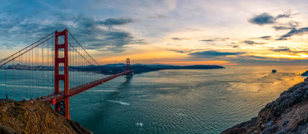 istock Overall view of bay area 884065794