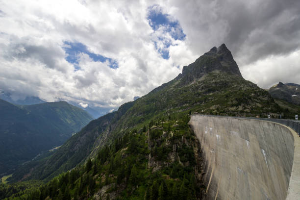 istock Barrage Emosson in Switzerland 884133560