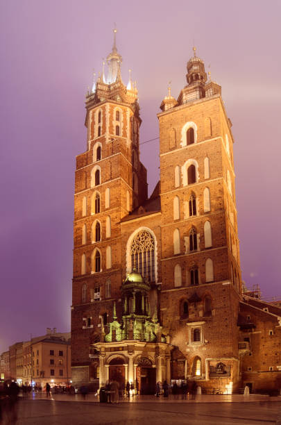 istock Market square in Cracow at night 884193770