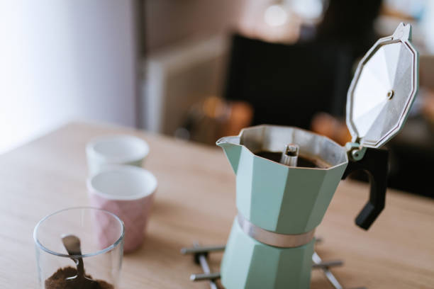 istock Preparing Coffee In A Moka Pot 884221098