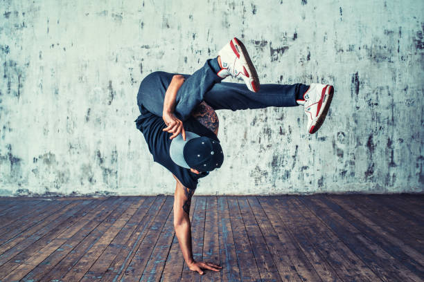 taniec break - breakdancing zdjęcia i obrazy z banku zdjęć