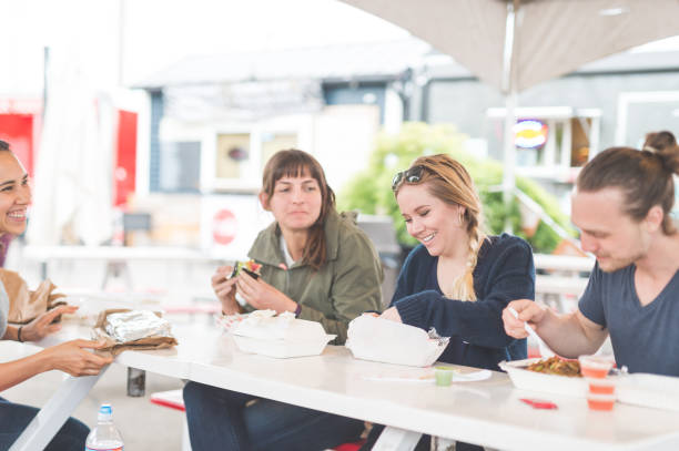 istock Food Cart Customers 884277164