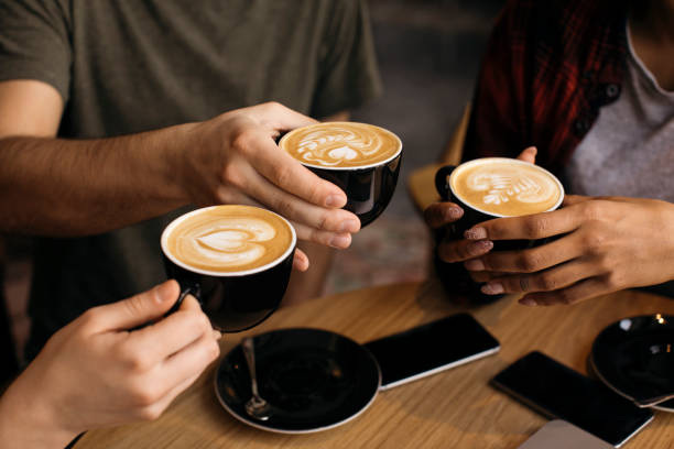 kaffee - espresso men coffee shop drinking stock-fotos und bilder