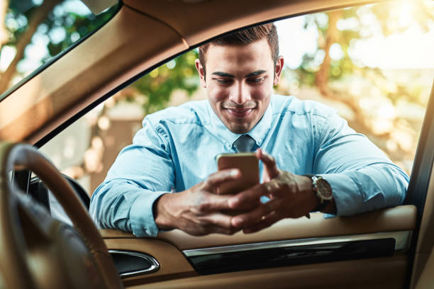 istock Staying close to his network even when on the go 884359486