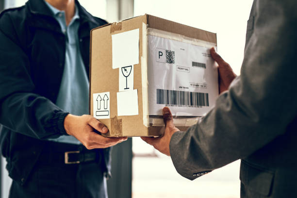 istock Handing over another successful delivery 884375056