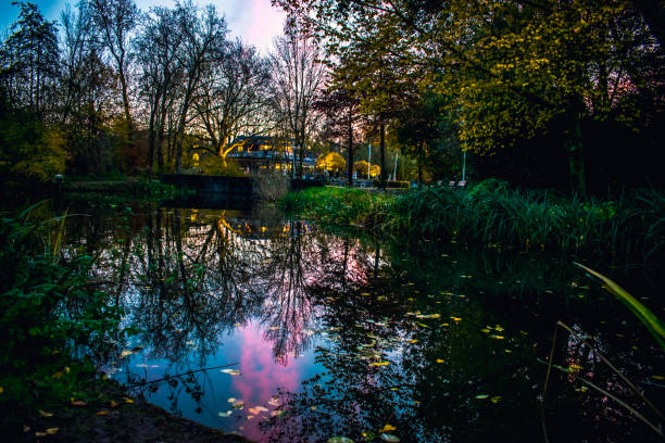 istock Amsterdam Holland Vondelpark Amsterdam Park 884402046