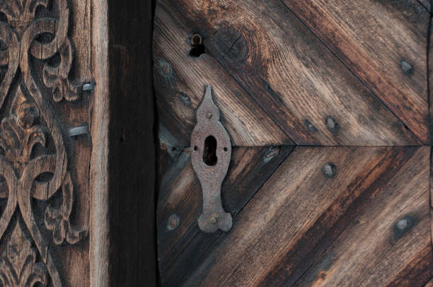 istock Locked Old door entrance 884474430