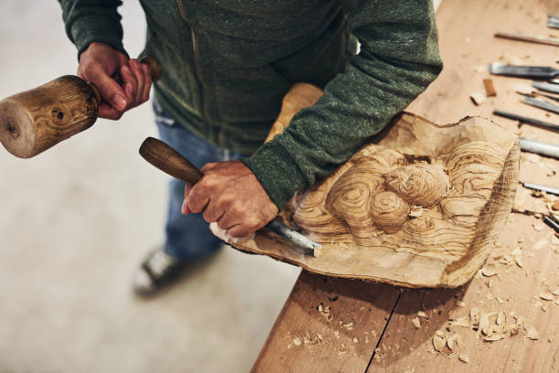 istock He can carve just about anything 884475026
