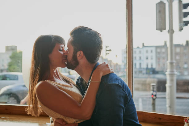 istock They had their first kiss in this cafe 884480368
