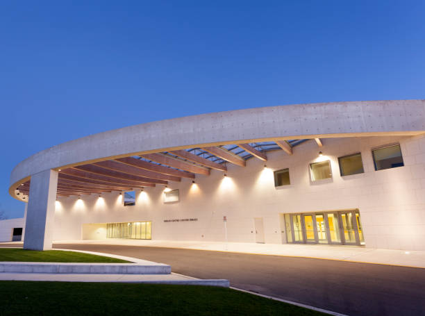 ismaili centre prayer hall at sunset. toronto, canada - ismaili imagens e fotografias de stock