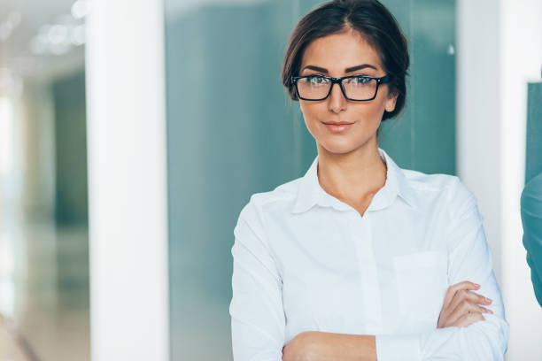 istock Businesswoman with eyeglasses 884638018