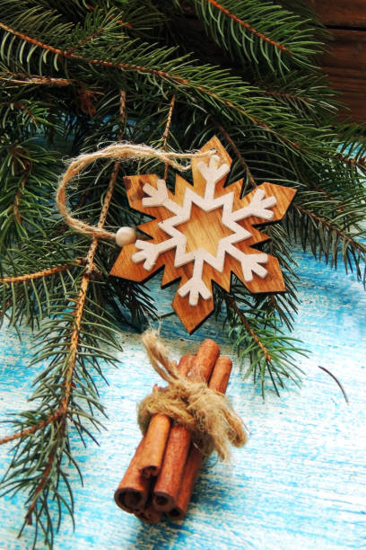 istock Christmas background with tree and toys 884726884