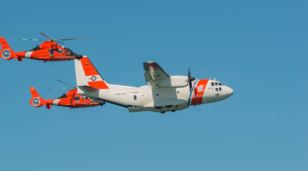 us coast guard and 1st responders in san francisco bay - rescue helicopter water searching imagens e fotografias de stock