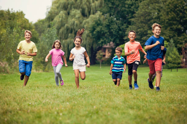 istock Group of Children Running 884887992