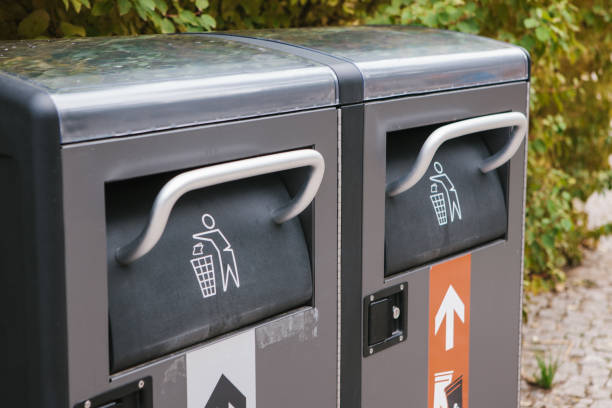 istock Modern smart bins. Waste collection. Separate collection of garbage and biodegradable waste. 885161398