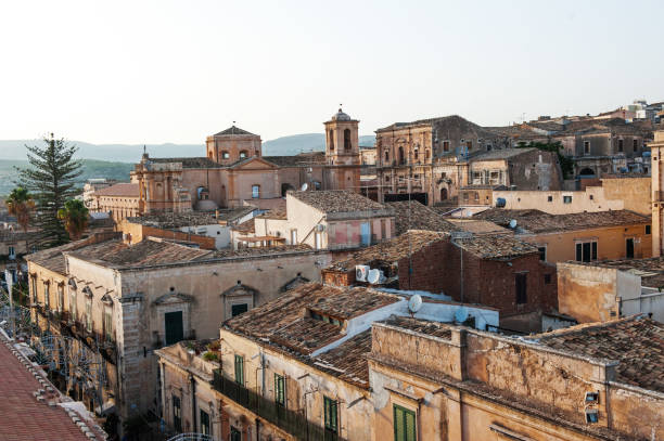 istock Noto, Sicily, Italy - old buildings panoramic view 885315334